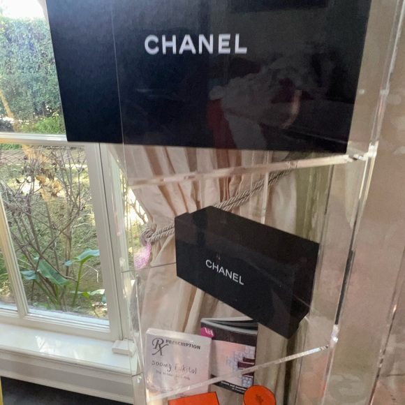 CHANEL BOXES, HERMES BOXES, dust bags, GARMET BAGS; all from various designers - Picture 6 of 11